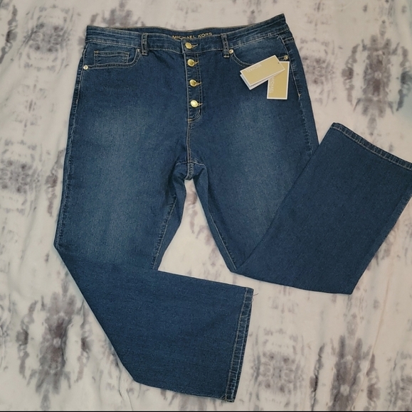 MICHAEL Michael Kors Pants - ❣️Host Pick❣️ Michael Kors Cali Blue Wash Jeans Capri